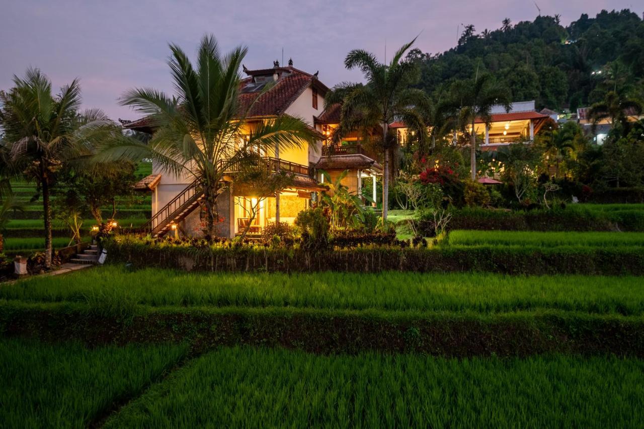 Lesong Hotel&Restaurant Munduk Exterior foto