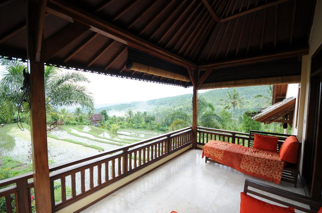 Lesong Hotel&Restaurant Munduk Exterior foto